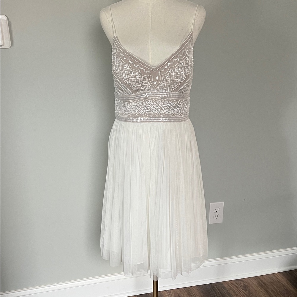 Adrianna Papell White Beaded Bodice Tulle Cocktail Dress